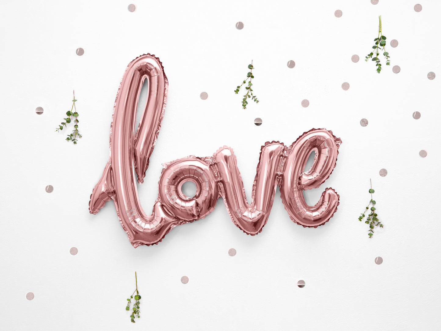 Globo foil LOVE lettering